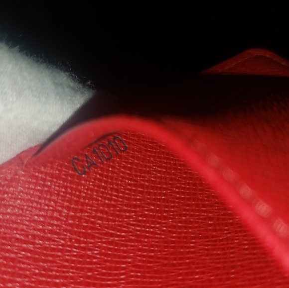 Red Louis Vuitton agenda (PM) - Picture 4 of 6